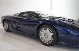 Jaguar XJ220 1994 года 